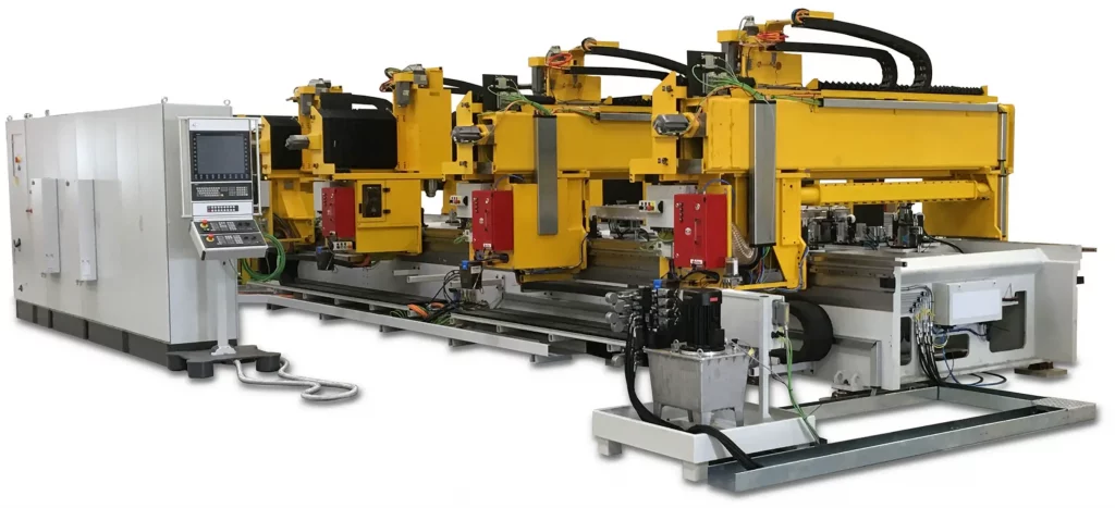 Moderne CNC-Fräsmaschine mit mehreren Portalen